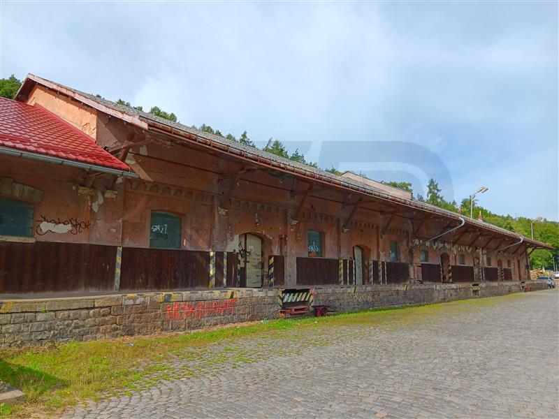 Dvůr Králové nad Labem - pronájem skladových prostor